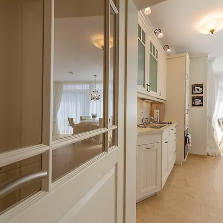 Strandresidenz_kuehlungsborn_ *